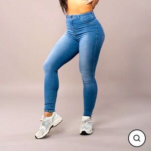 FITJEANS CONTOUR SKINNY